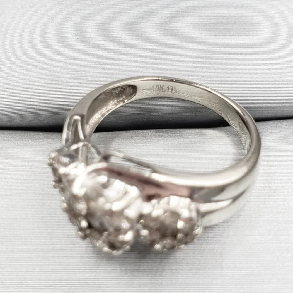 10k Solid White Gold Genuine Round Diamond Triple Flower Ring